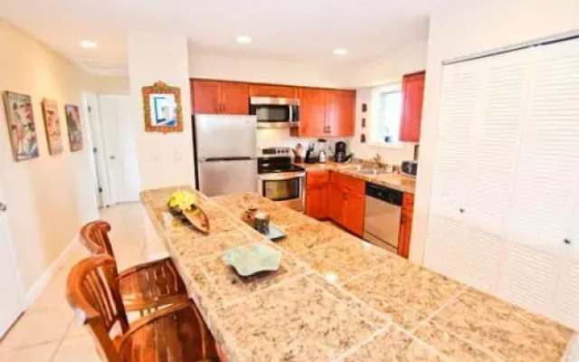 Alii Kai Oceanfront Villa