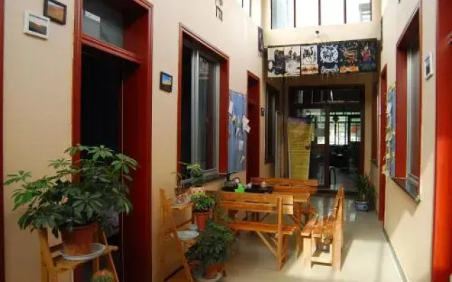Dunhuang Brother Ge Inn