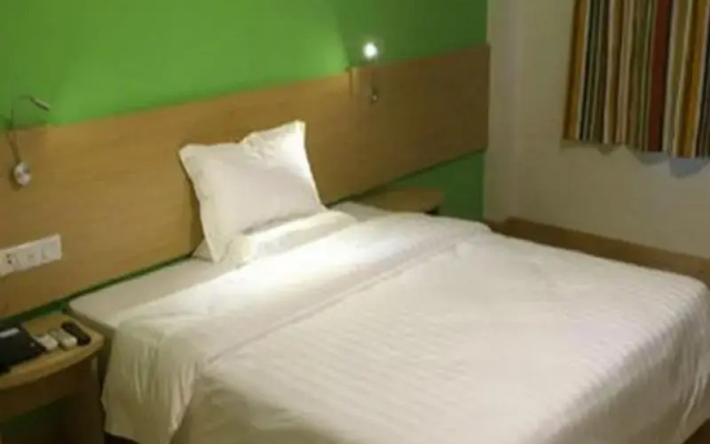 7 Days Inn Yantai Development Zone Bathing Beach Branch