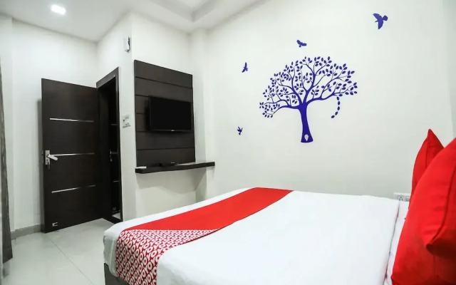 Hotel Madhuram Palace