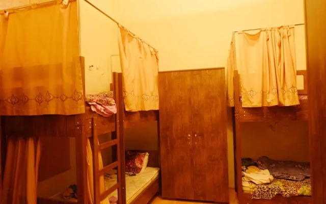 Hostel 124
