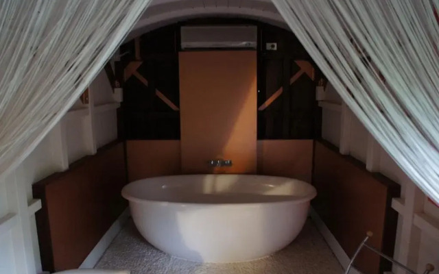 Mudstone Spa Retreat