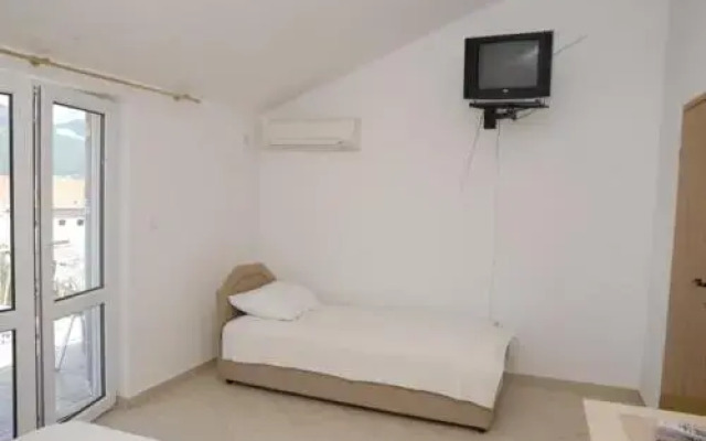 Apartments Dosljak