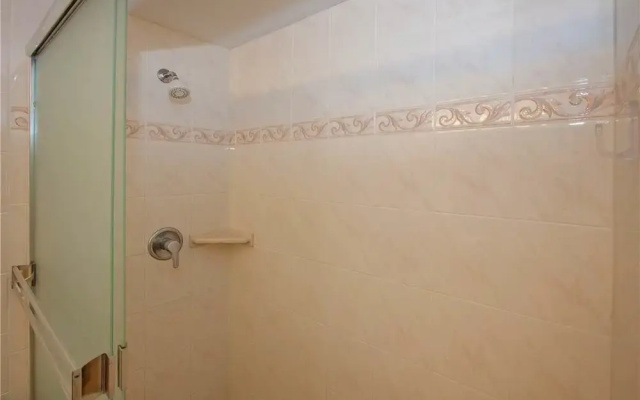 Kamaole Sands 01-302 - 1 Br Condo