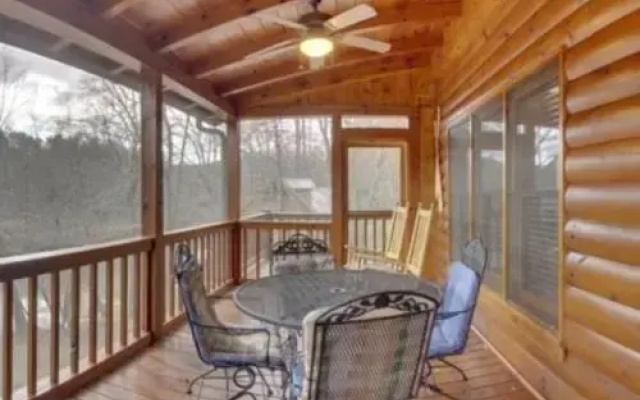 River Escape On The Toccoa