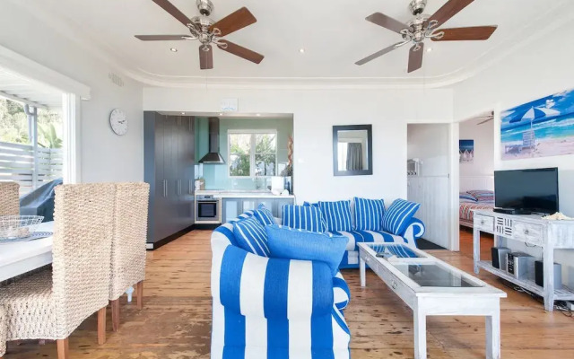 Sandy Point Road, 6, Mermaids Rest