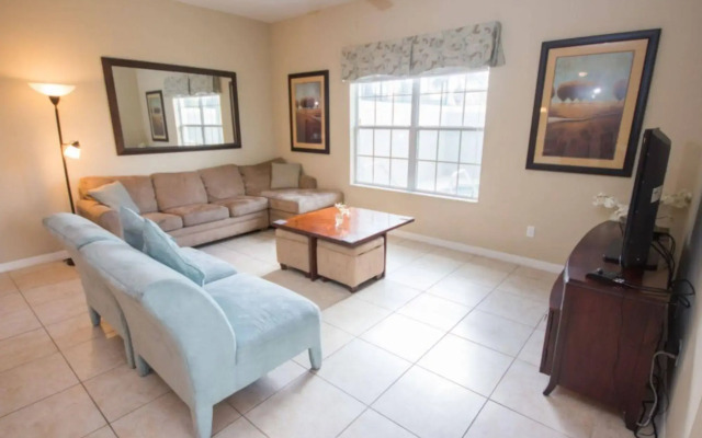 Gillian's Paradise Palms Townhouse