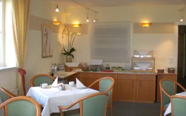 Hotel Rostock West im Kritzmow Park