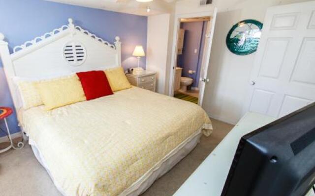 Gulf Dunes 307 by RedAwning