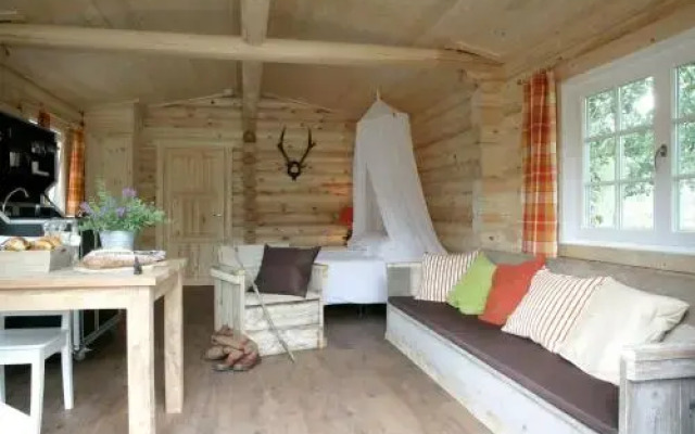 Outdoors Holten