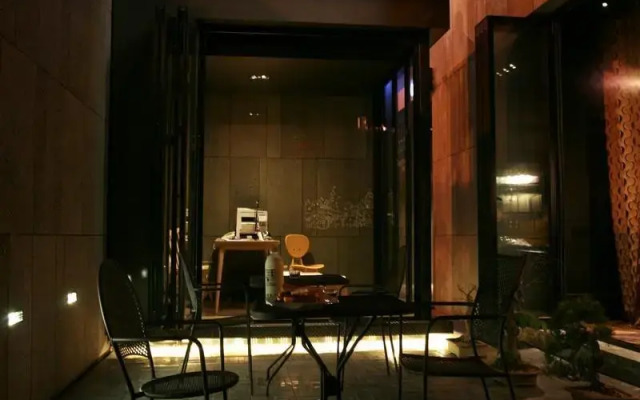 Harbor Bridge Hotel