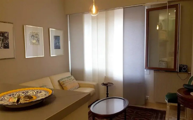 Studio in Nice - 2 km From the Beach