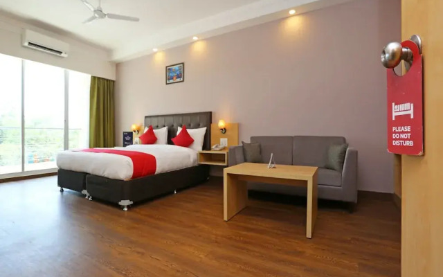 Capital O 13727 Hotel Aarogyam Suites