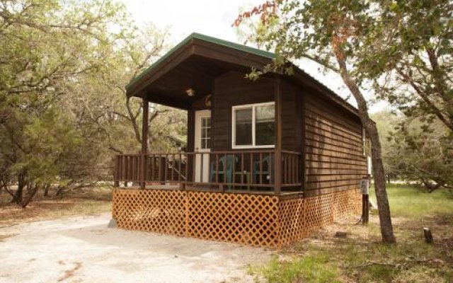 Medina Lake Camping Resort Studio Cabin 2