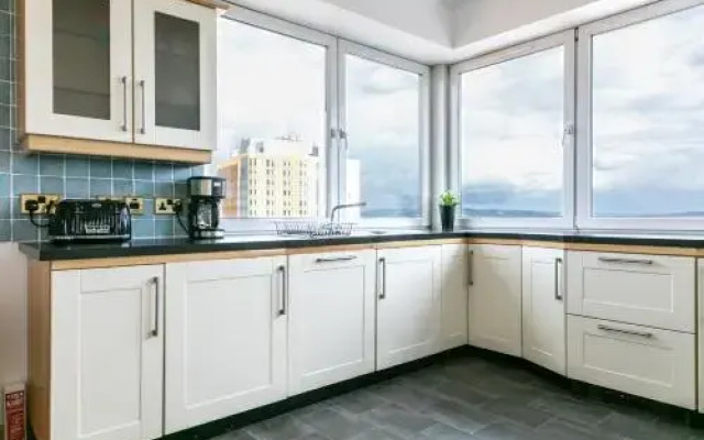 Cityscape Penthouse