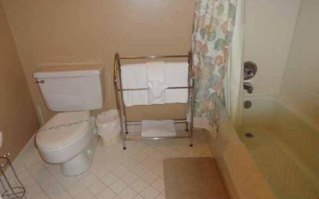 Ocean Park Terrace 202 by RedAwning