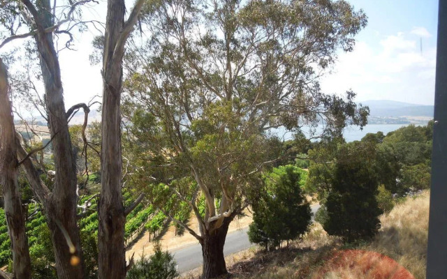 River Vineyard Retreat