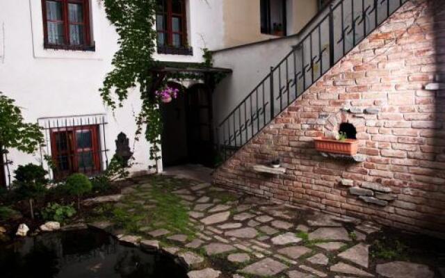 Sweet Home