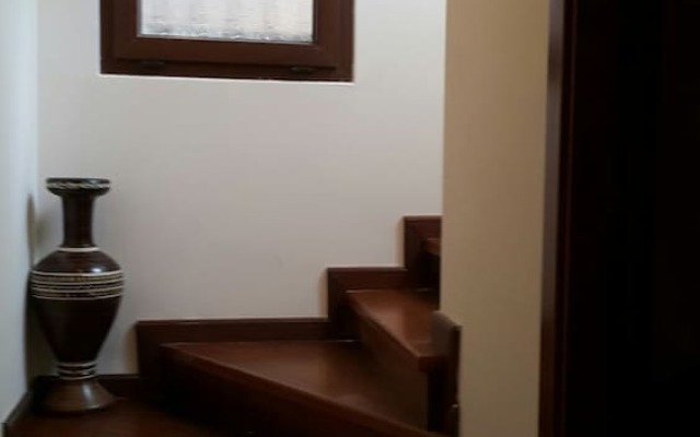 Important Group Villa Berry