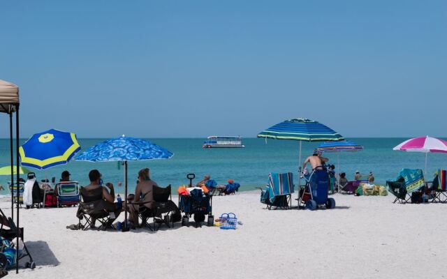 Alamanda Villas 5 by RedAwning