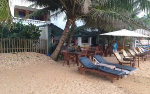 Coconut Bar Sea Lodge