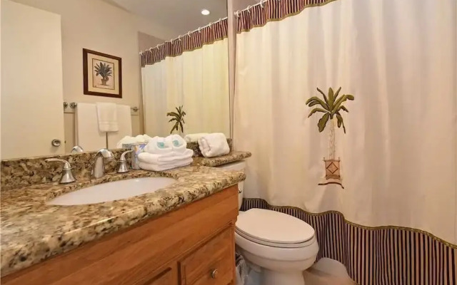 Lokelani #A205 - 2 Br condo by RedAwning