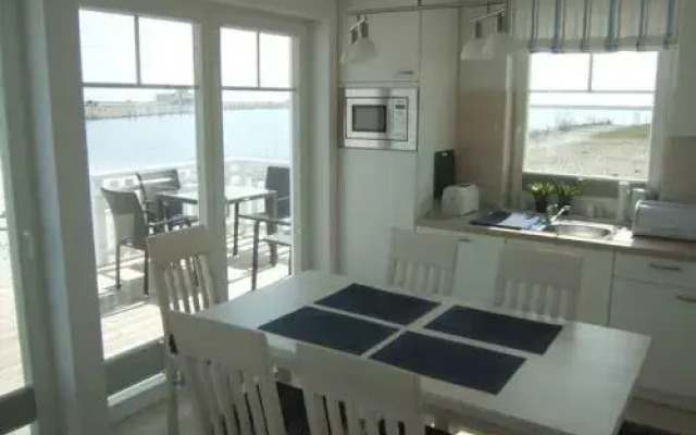 Ferienhaus-STRAND-HUS-Weisse-Strandvillen-Port-Olpenitz