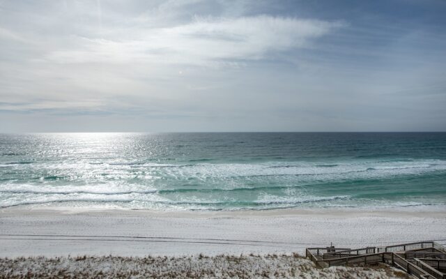 Inlet Reef 602 2 Bedroom Condo by RedAwning