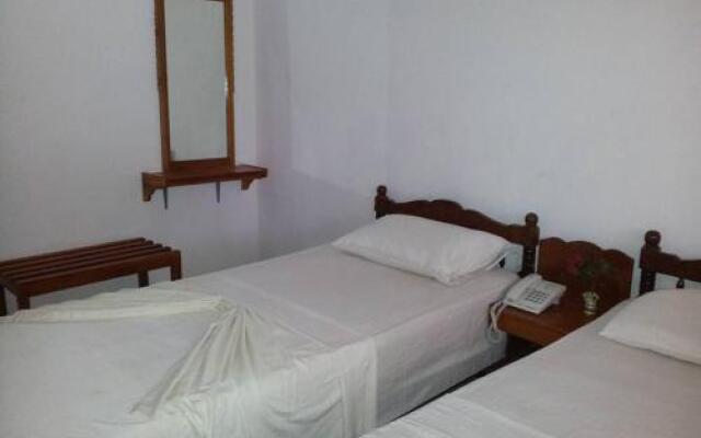 Lahuru Safari Home Stay
