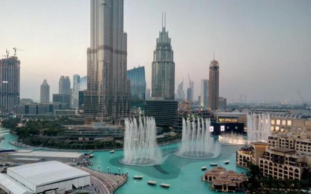 Vacation Bay-Watch Dubai Fountain and Burj Khalifa