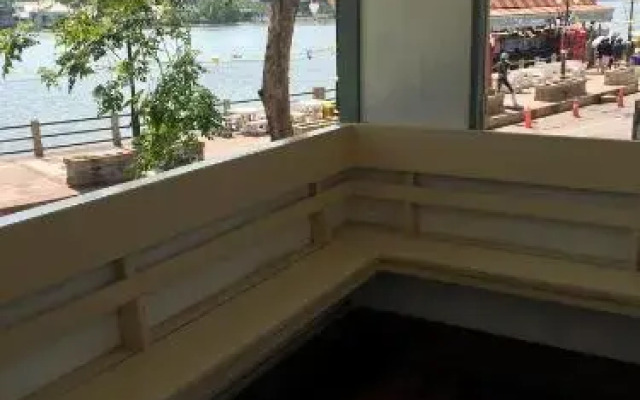 Baan Songsri