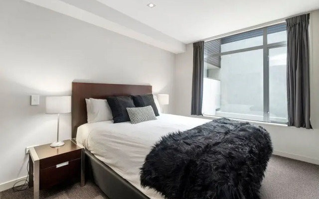 Stylish Queenstown Abode