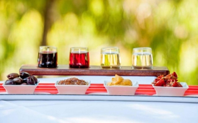 Wellington Forest Cottages & Conference Centre – Meal – Wellington Forest