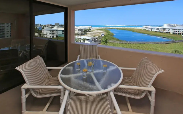 Jetty East 516B by RedAwning