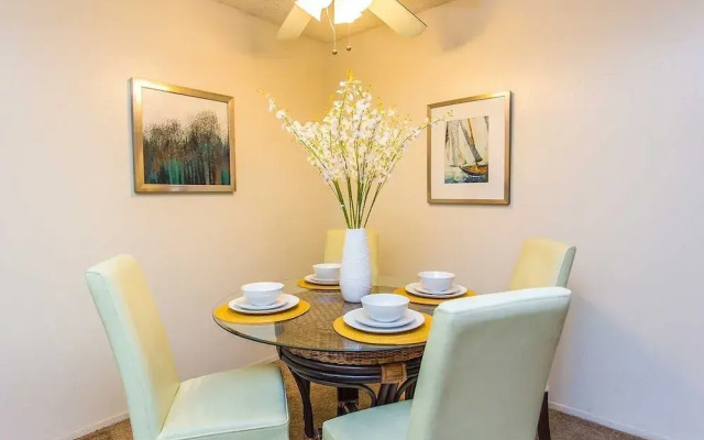 Topeka Apartment #873901 by RedAwning