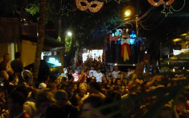 Tropical Village Flat