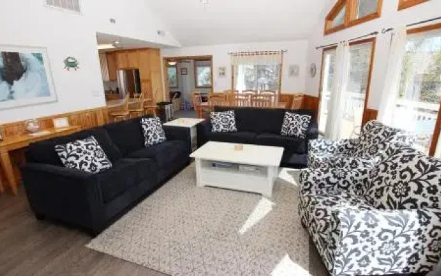 Newmania - 5 Br Home