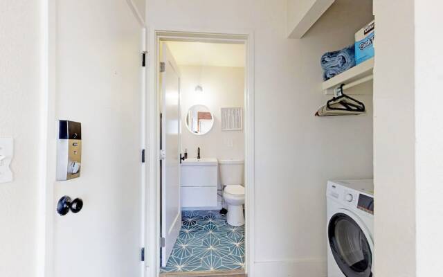 Seattle Waterfront Apartments by Barsala