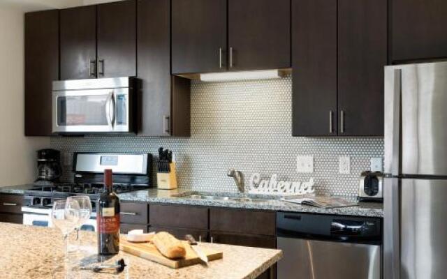 Stay Alfred on 2nd Street