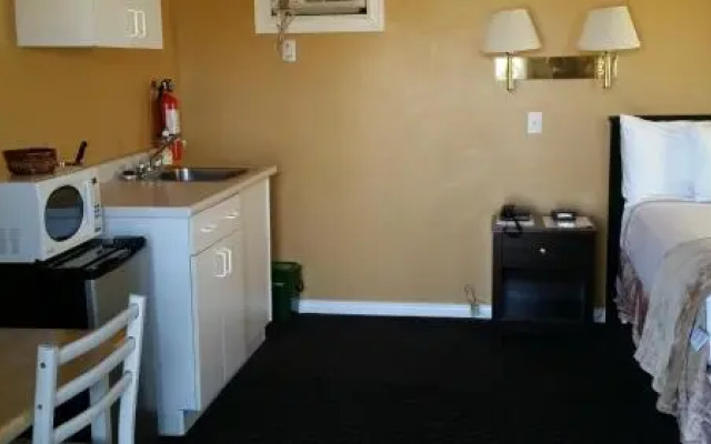 Middleton Motel & Suites