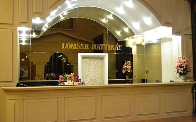 Lom Sak Nattirat Hotel