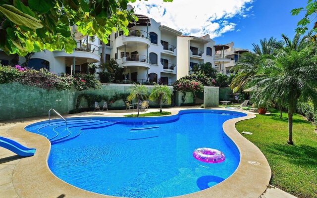 2BR Condo up in the hills of Tamarindo by RedAwning