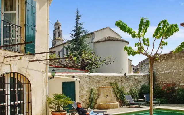 Holiday home Avenue Montmajour