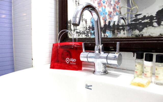 OYO 1045 Hotel Ashirward