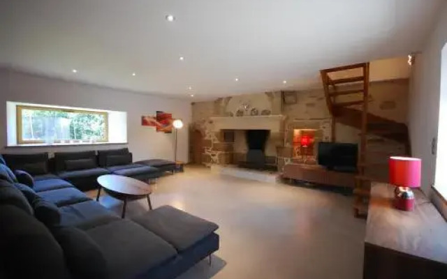 Luxury Farmhouse Brittany