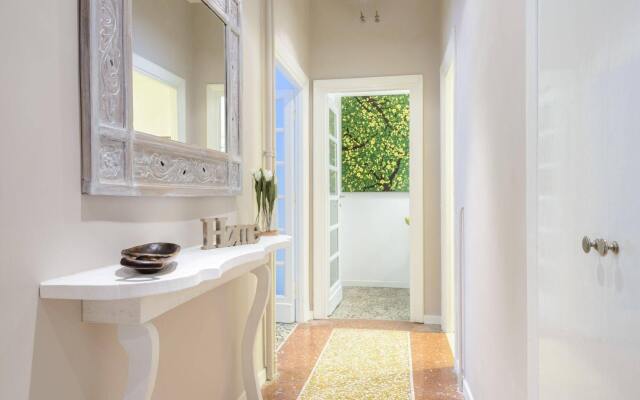 Home Holiday Rome - Colosseo