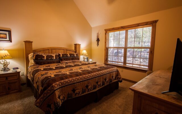 Lazy Pines Lodge by RedAwning