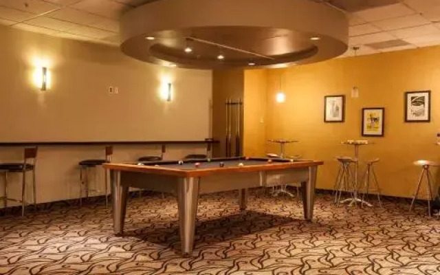 Stay Alfred on State Street