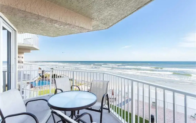 Shores Club 302 - Two Bedroom Condo