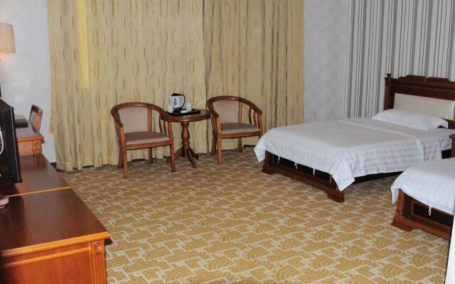 Super 8 by Wyndham Guangzhou BY Airport Renhe Subway Station